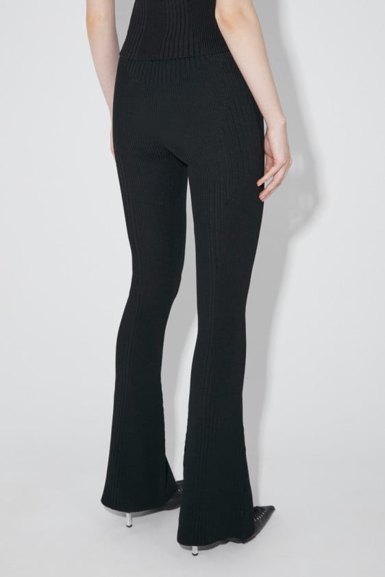 Knitted Seamless Flared High Waisted Pants